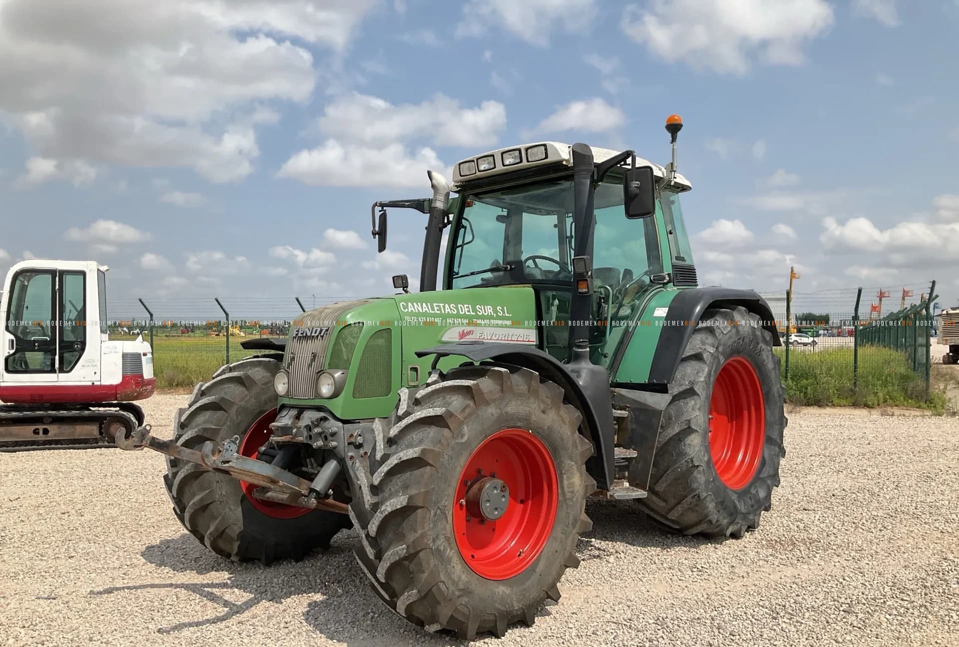 2001 Fendt 716 Vario 4WD Tractor