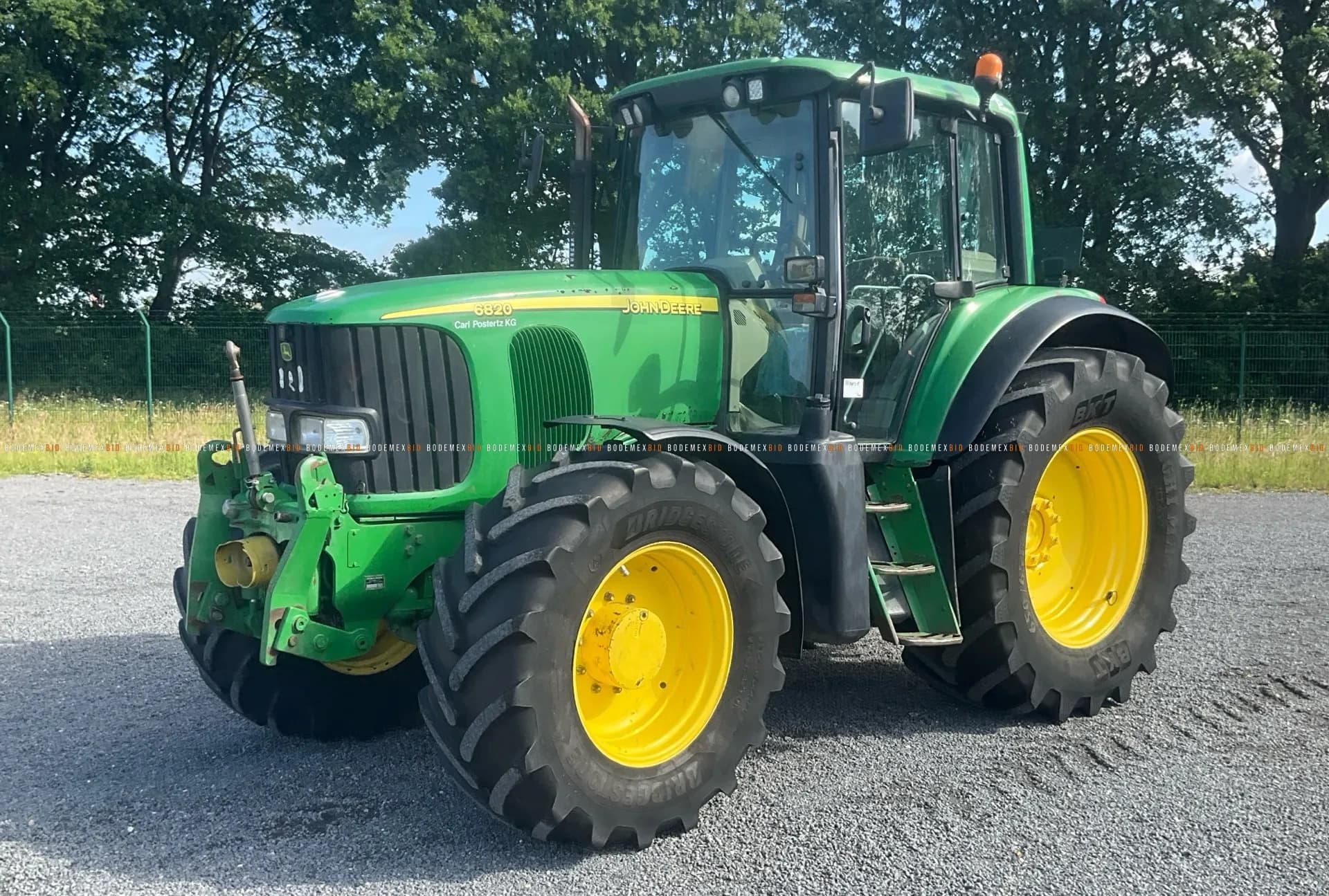 2006 John Deere 6820 4WD Tractor