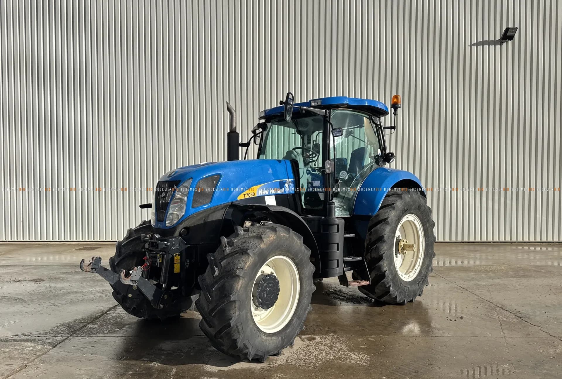 2009 New Holland T7030 Agricultural Tractor