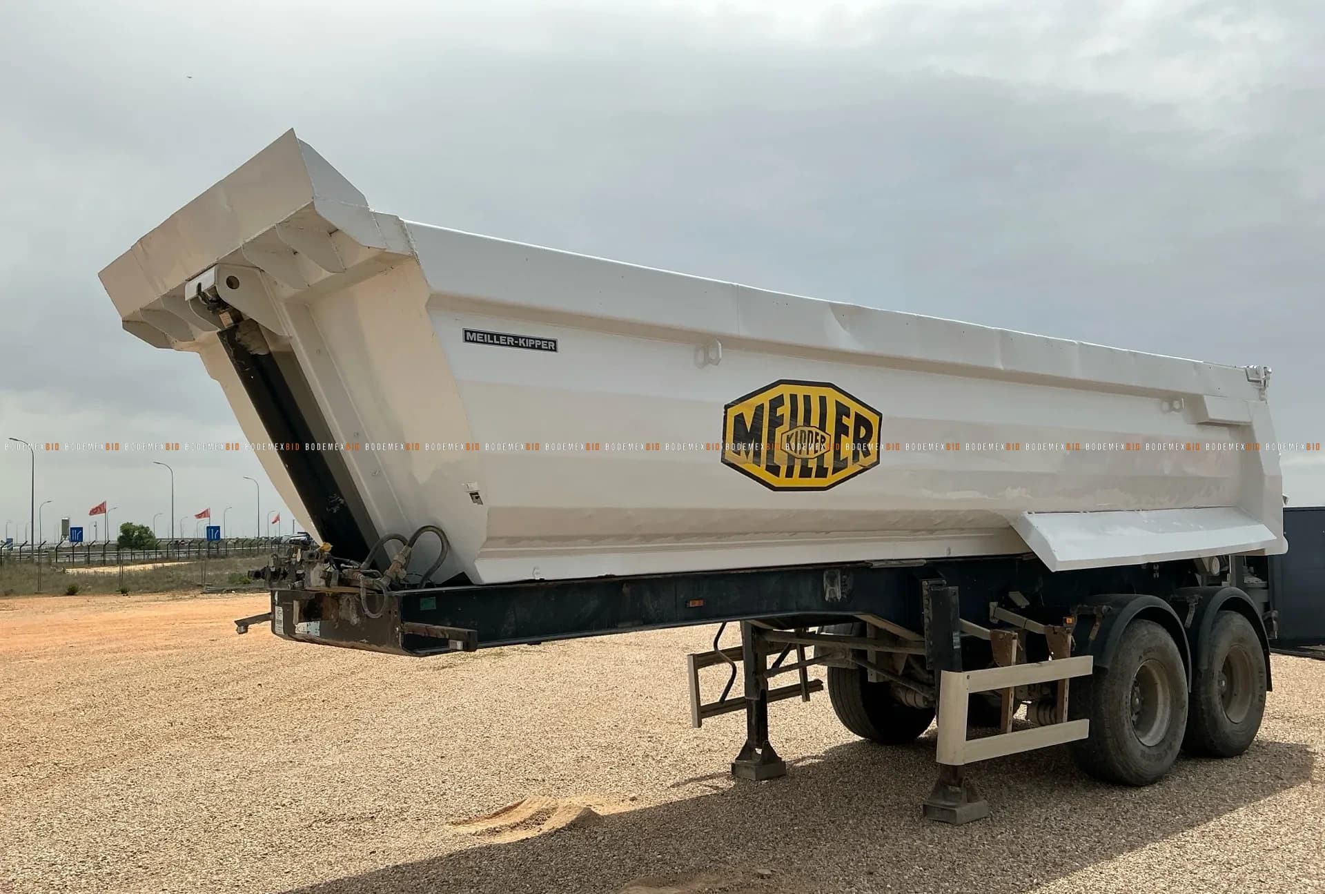 2011 FX Meiller MHPS 41/2-S End Dump Trailer