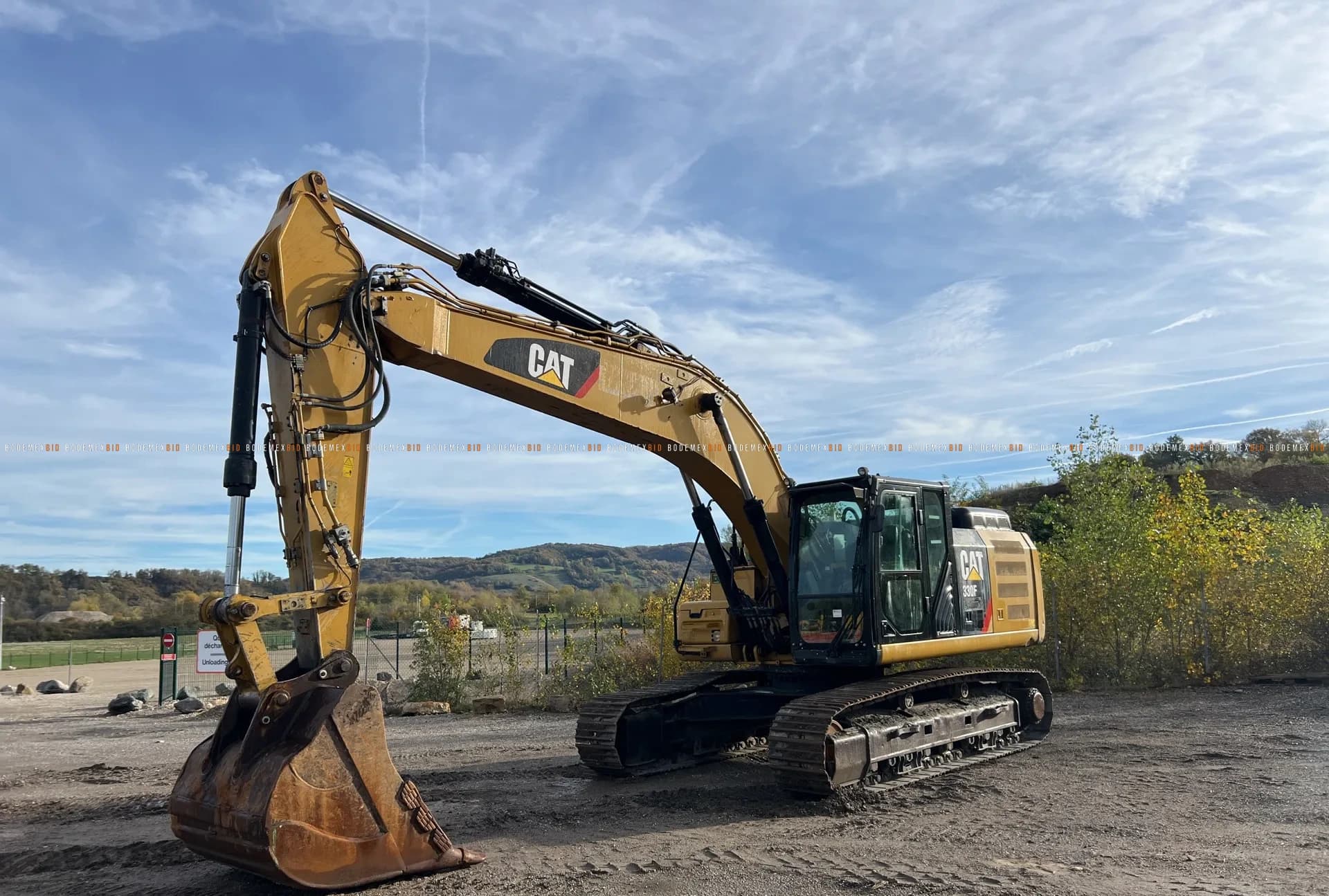 2016 CAT 330F L Tracked Excavator