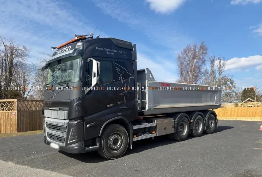 2021 Volvo FH16 750 Dump Truck